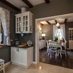 3 Bedroom Awesome In *