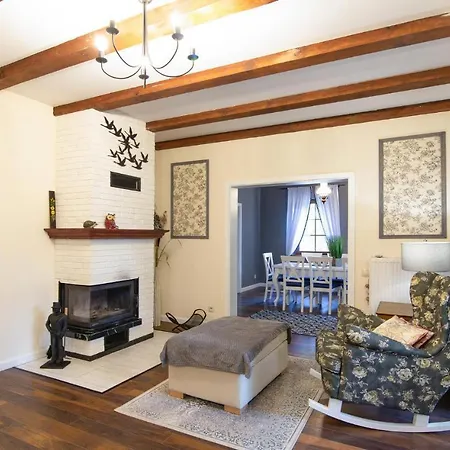 3 Bedroom Awesome In Holiday home