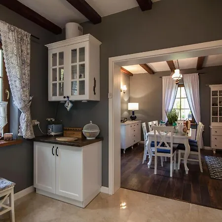 3 Bedroom Awesome In *