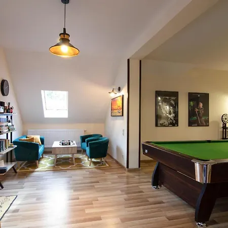 3 Bedroom Awesome In * رن